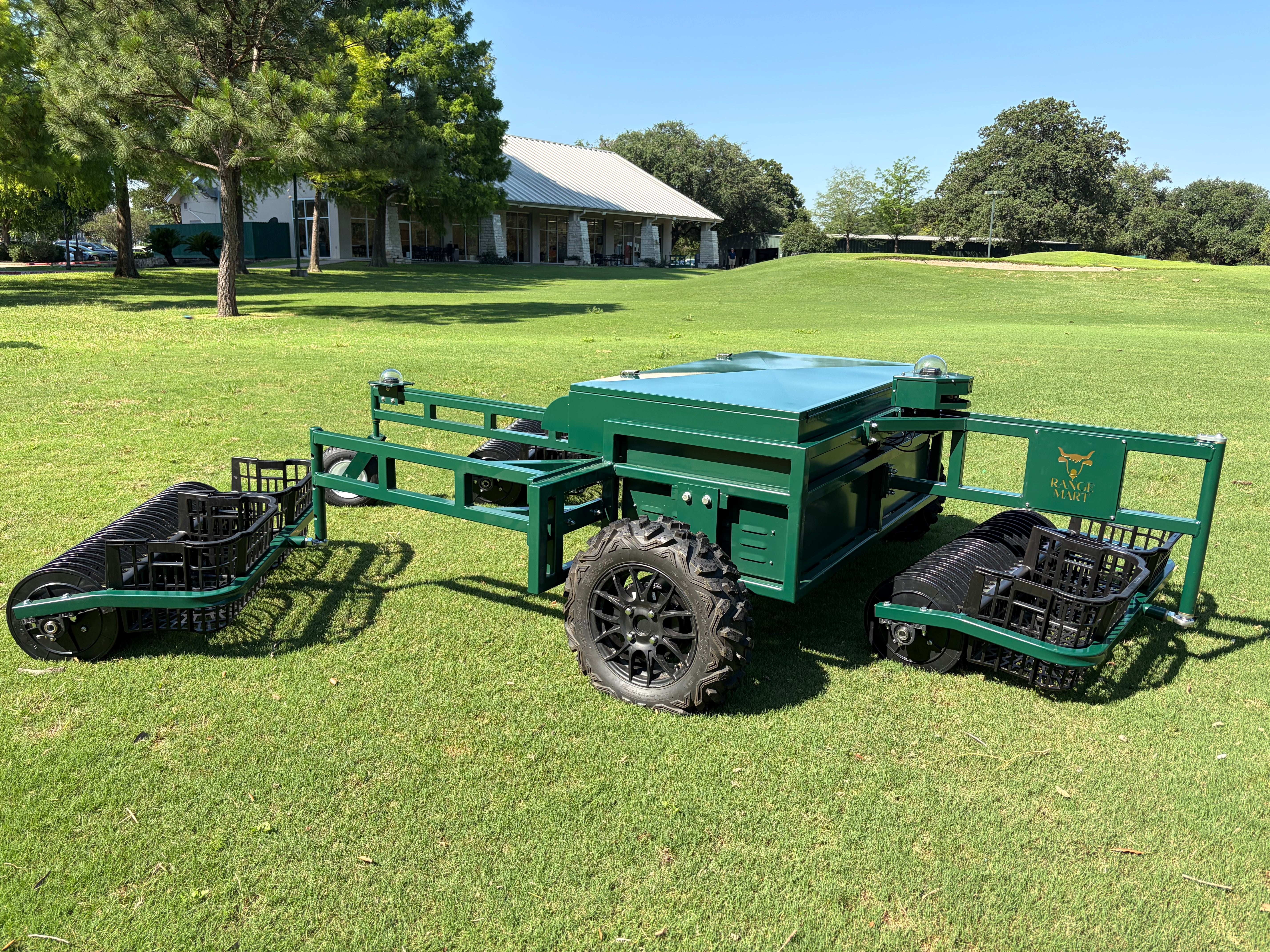 Autonomous Golf Driving Range Picker - The Shaggr – Range Mart